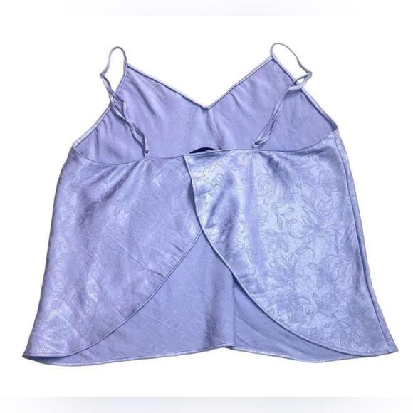 Victoria’s Secret - Open back satin cami - Picture 5 of 11